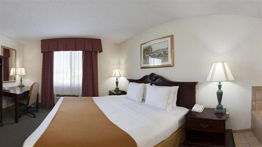 Baymont By Wyndham Fulton Hotel Exterior foto